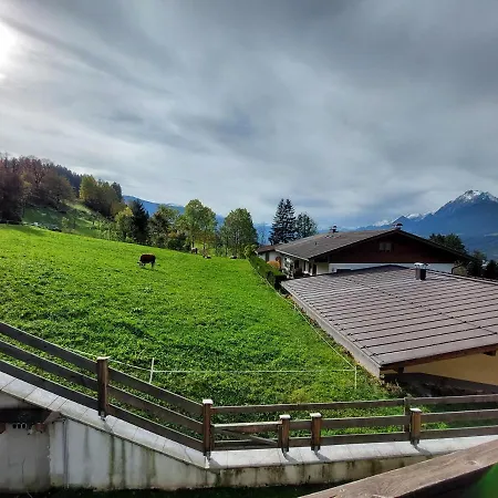 アパート Am Arzberg