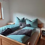 Am Arzberg Apartment *